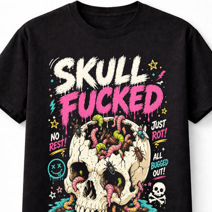 Rotting Skull Bugs Horror Goth Halloween Graphic Unisex T-Shirt